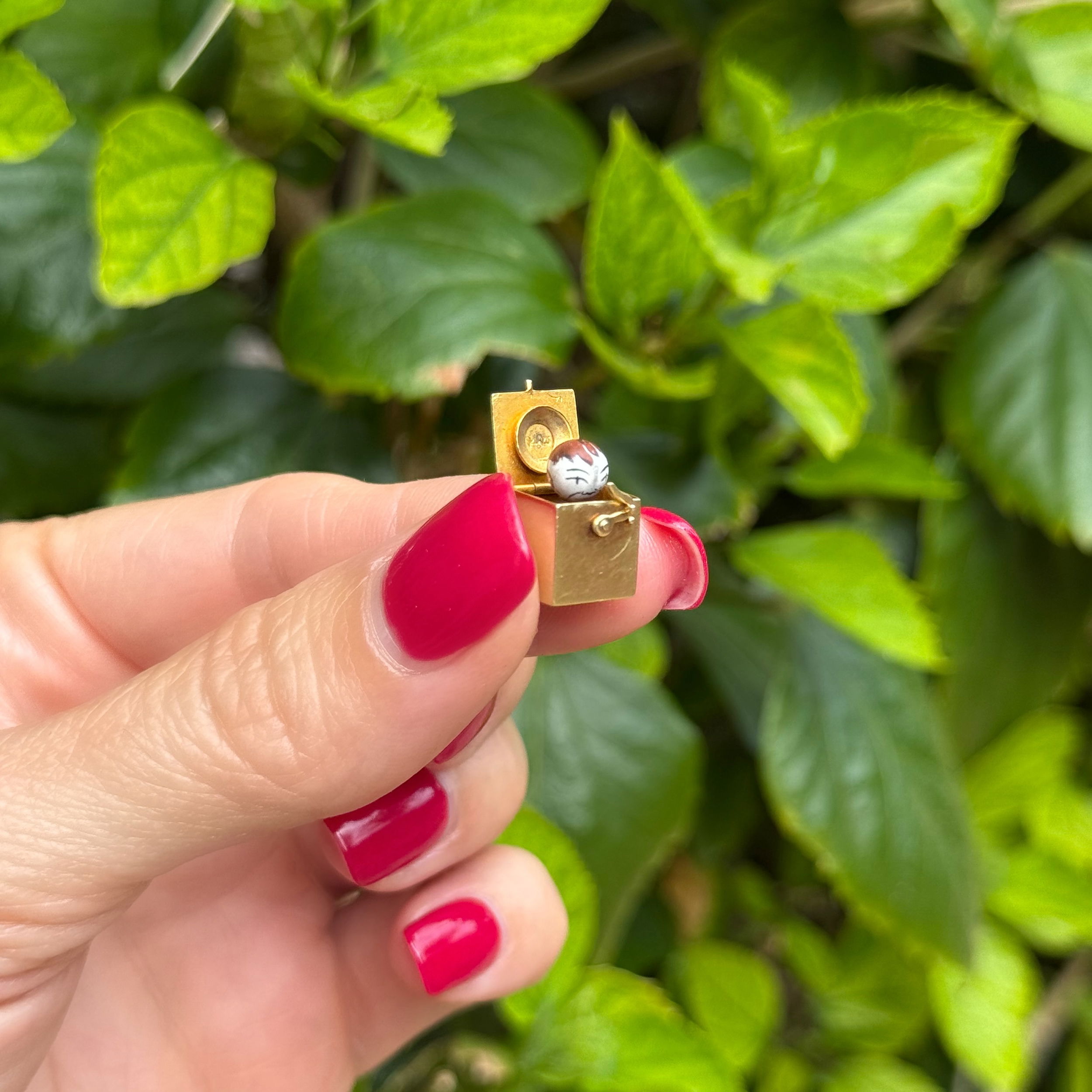 14K YG Jack in the Box Charm Pendant 3.0g