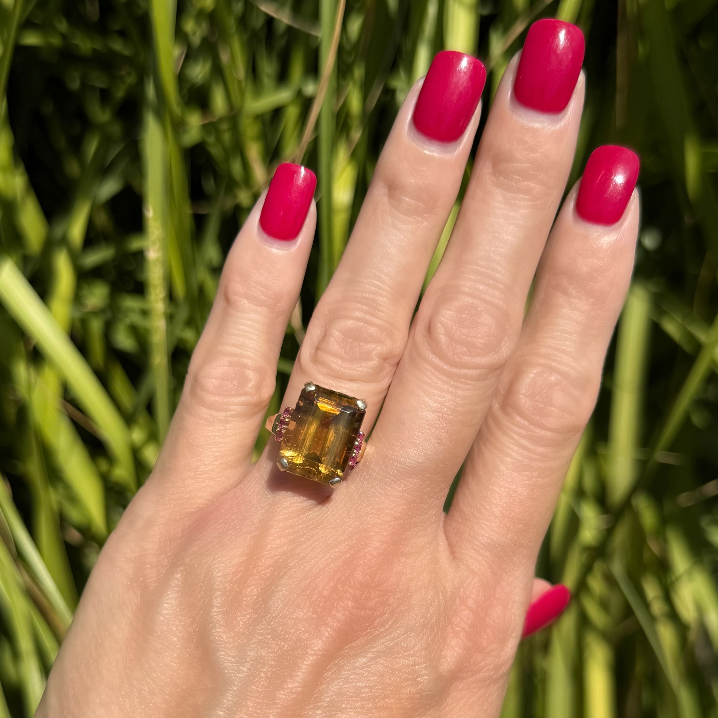 14K YG Retro 10ct Emerald Cut Citrine & Syn Ruby Ring 6.6g, s6.5