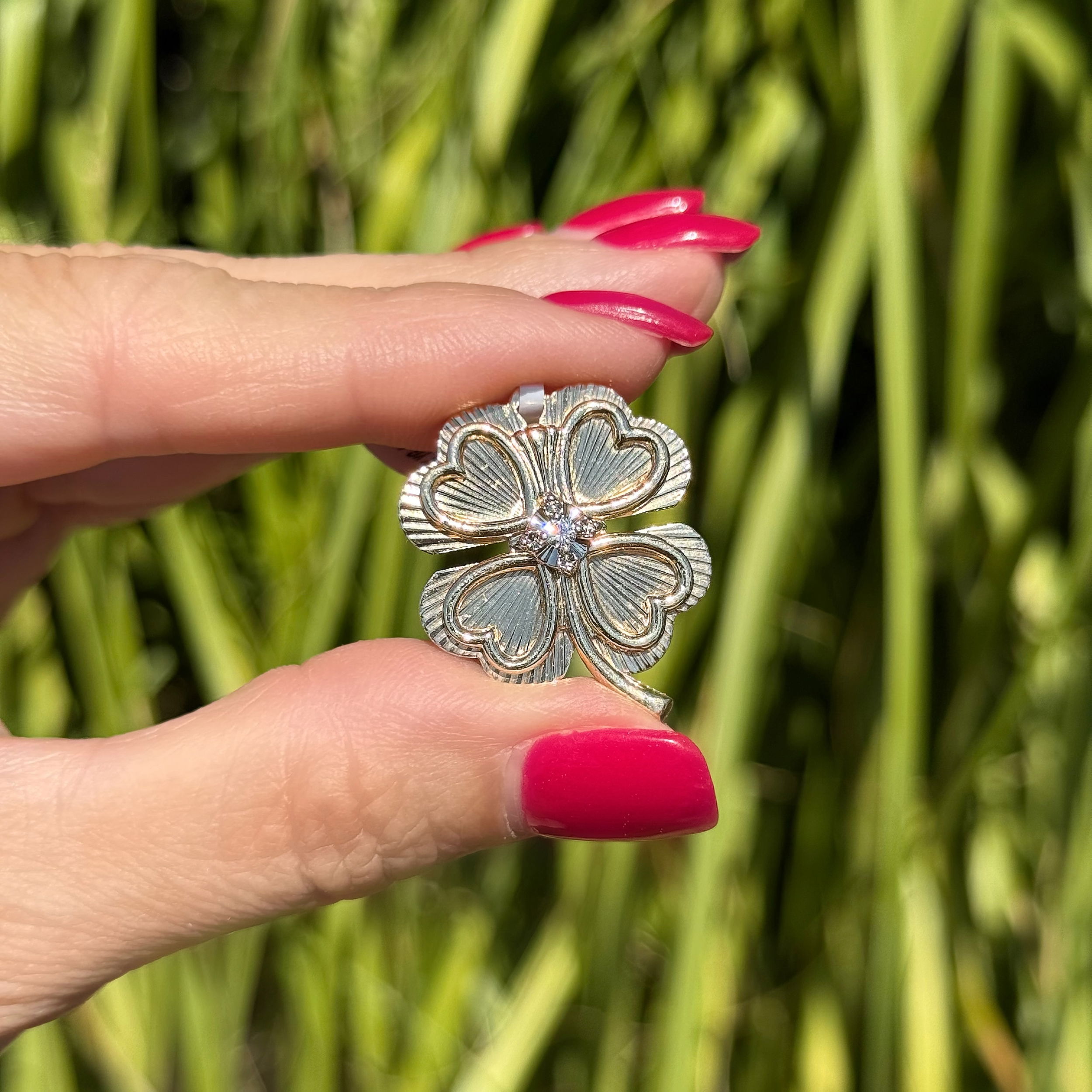 10K YG 4 Leaf Clover .06ct RBC Diamond Brooch 5.0g