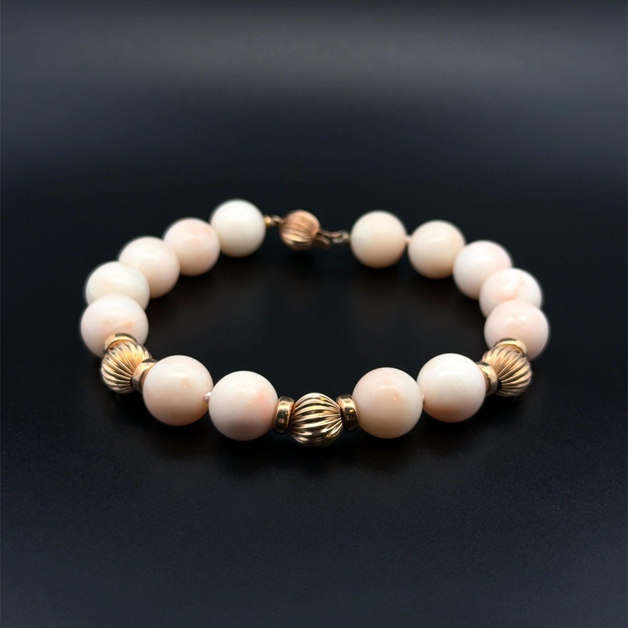 14K YG 10mm Round Angel Skin Coral Bead & Gold Bead Bracelet 21.6g, 7.5"" 14K YG 10mm Round Angel Skin Coral Bead & Gold Bead Bracelet 21.6g, 7.5""