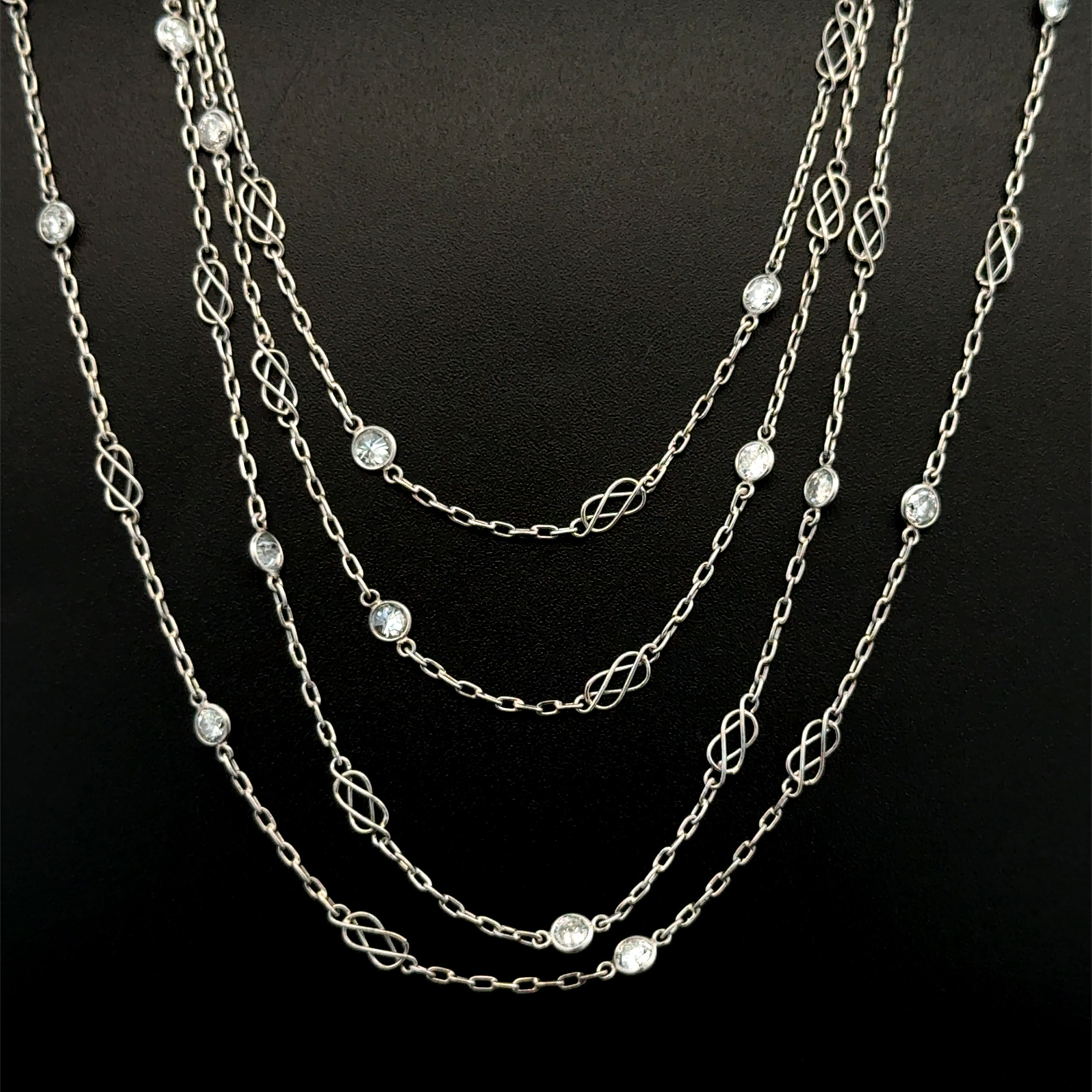 Platinum Art Deco 2.80tcw Diamond 30 Stone & Link Chain 9.4g, 50" Platinum Art Deco 2.80tcw Diamond 30 Stone & Link Chain 9.4g, 50"