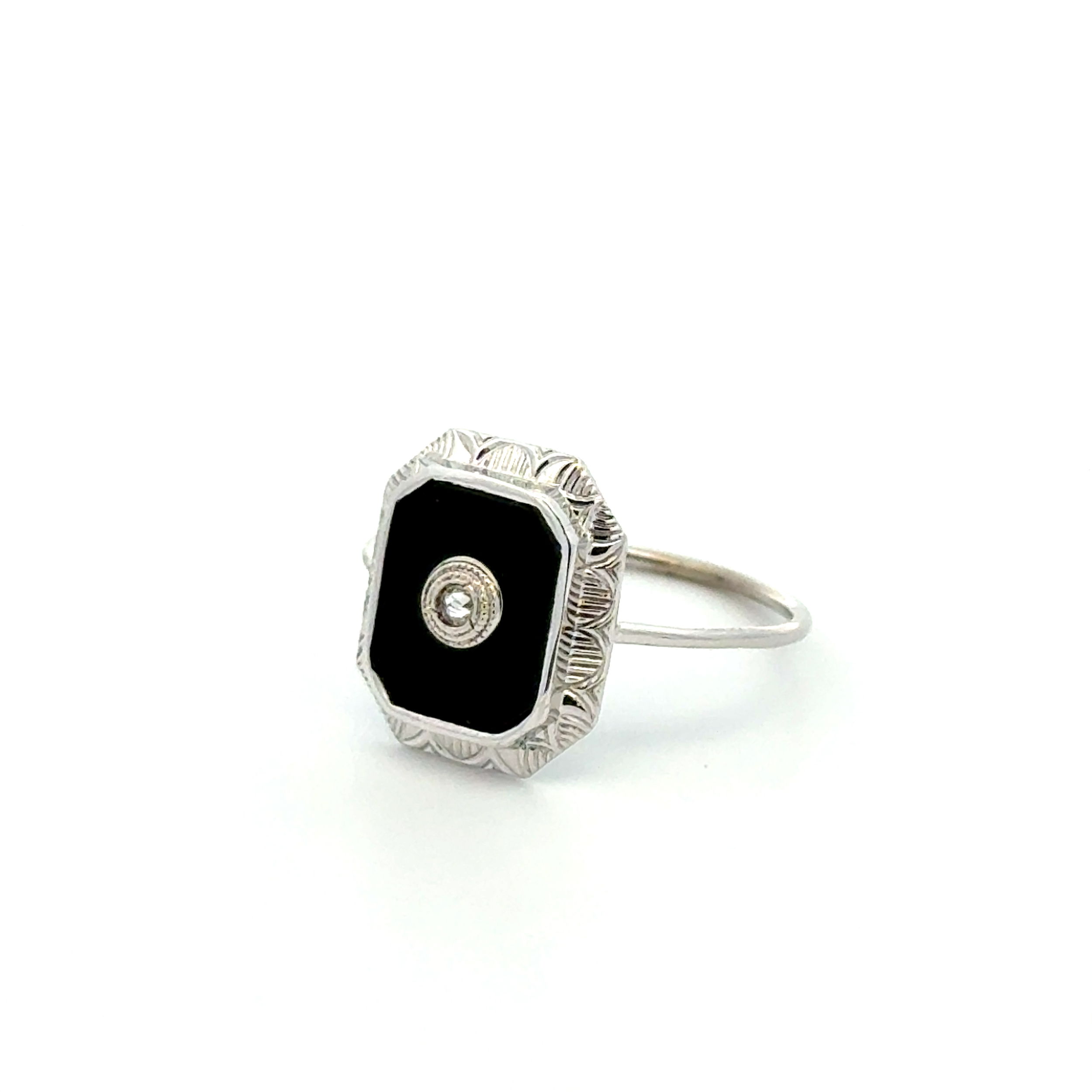 14K WG Art Deco .03ct Diamond in Onyx Slab Engraved Bezel Stick Pin Ring1.4g, s6.75 14K WG Art Deco .03ct Diamond in Onyx Slab Engraved Bezel Stick Pin Ring1.4g, s6.75
