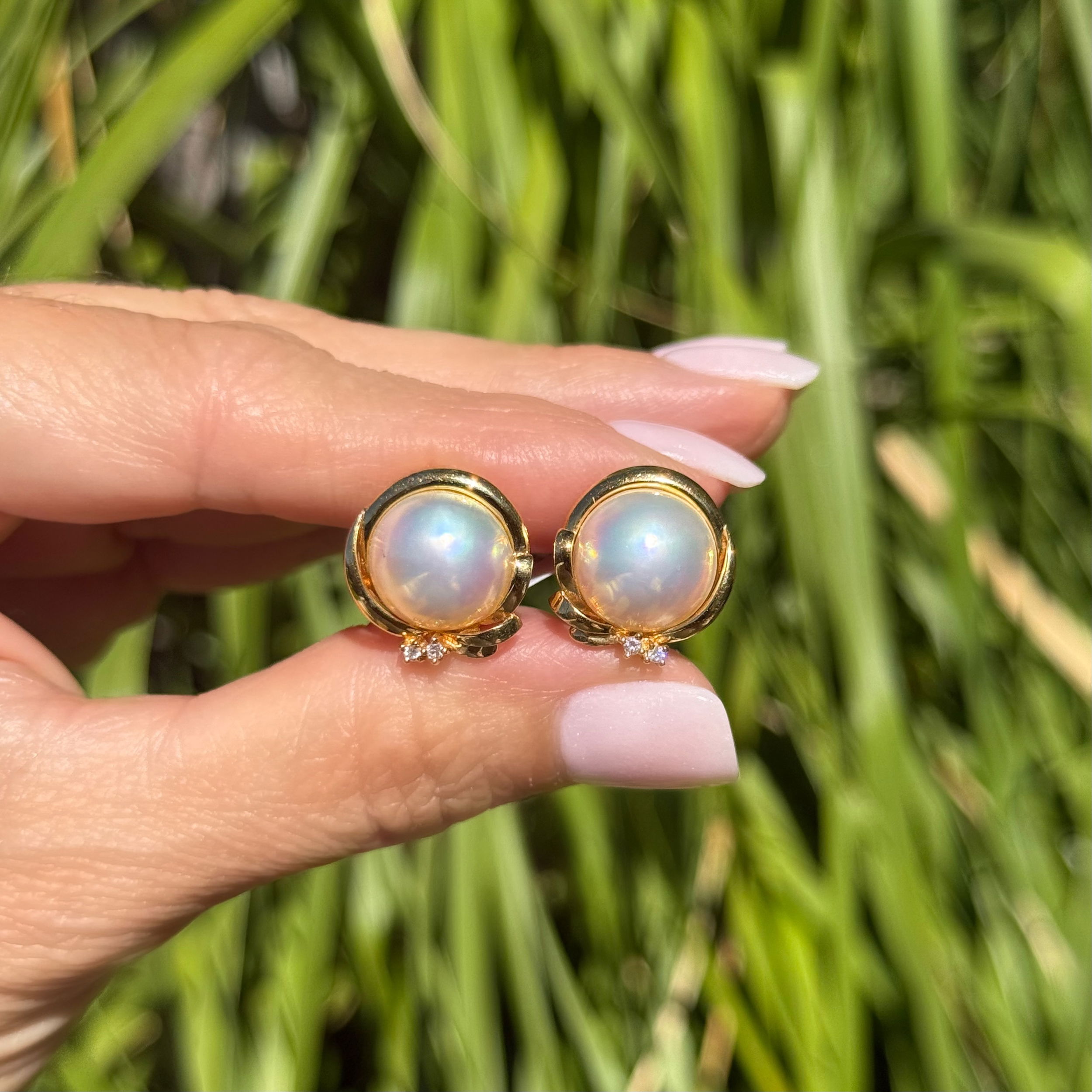 14K YG 16mmmm Round Mabe Pearl & .04tcw Diamond Earrings French Clips 8.2g