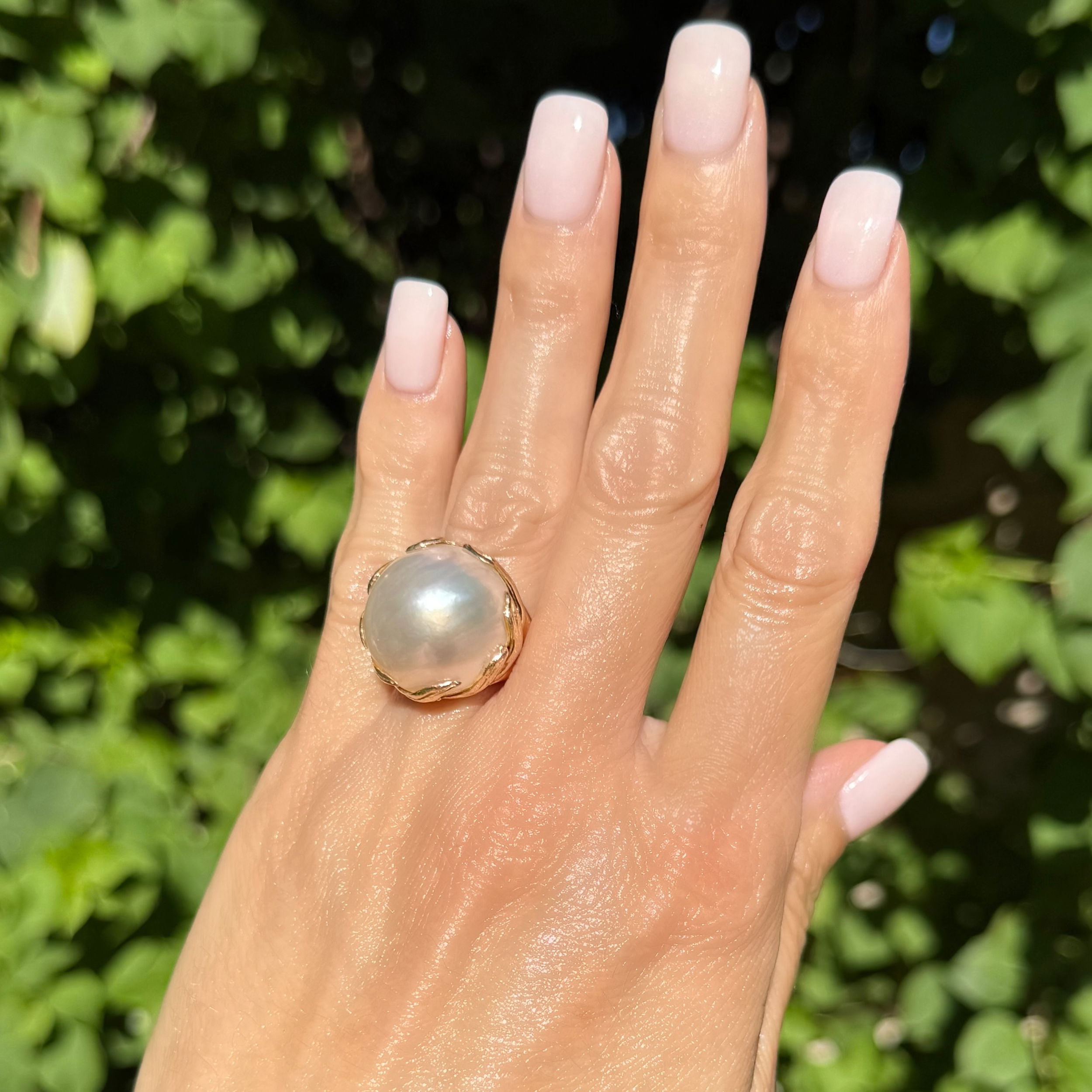 14K YG 22mm Round Mabe Pearl Floral Wave Bezel Dome Ring 12.2g, s5.5 14K YG 22mm Round Mabe Pearl Floral Wave Bezel Dome Ring 12.2g, s5.5