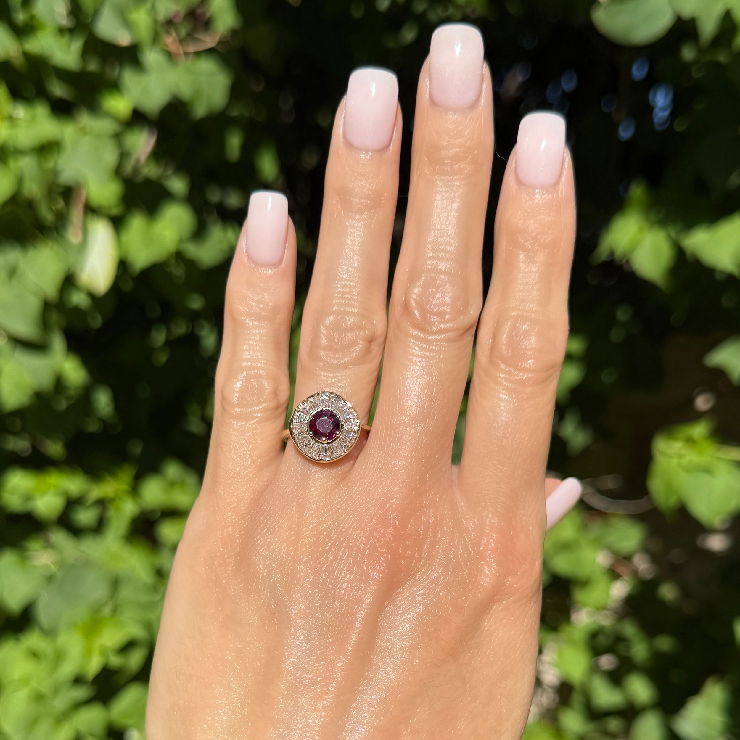 14K YG 1.00ct Ruby & 1.30tcw Baguette Diamond Round Ballerina Ring 4.3g, s6.75