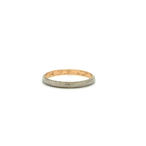 Closeup photo of 18K 2tone Art Deco Engraved Band Ring 1.6g, s7