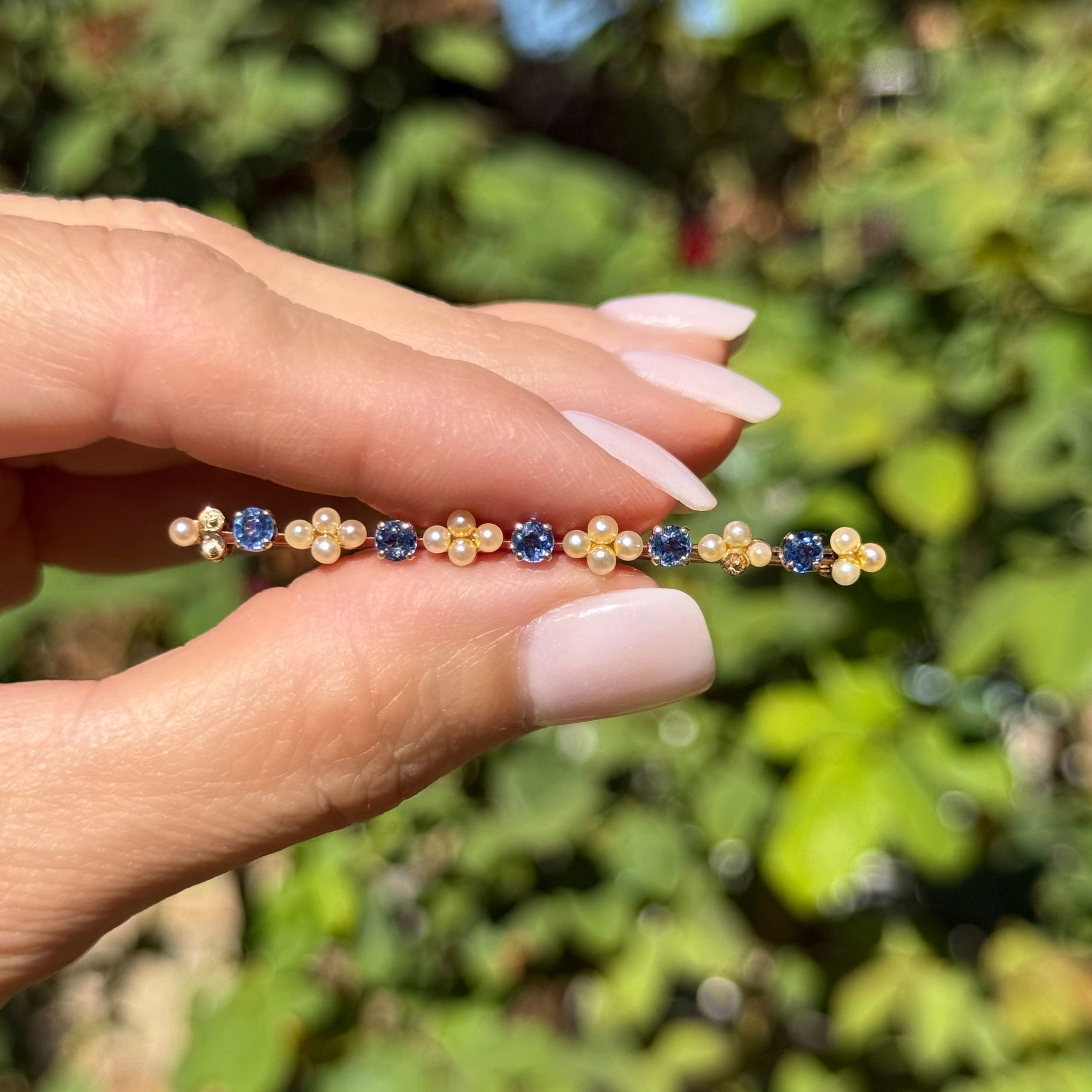 14K YG Victorian .80tcw Sapphire & Seed Pearl Bar Brooch 3.9g, 2.25"