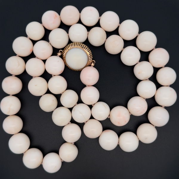 Closeup photo of 14K YG White Angelskin Coral 17mm Bead Necklace 216.4g, 28""