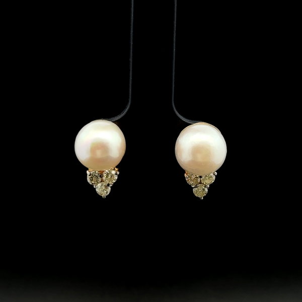 Closeup photo of 14K YG 9.00mm White Pearl & .30tcw Diamond Stud Earrings 4.6g