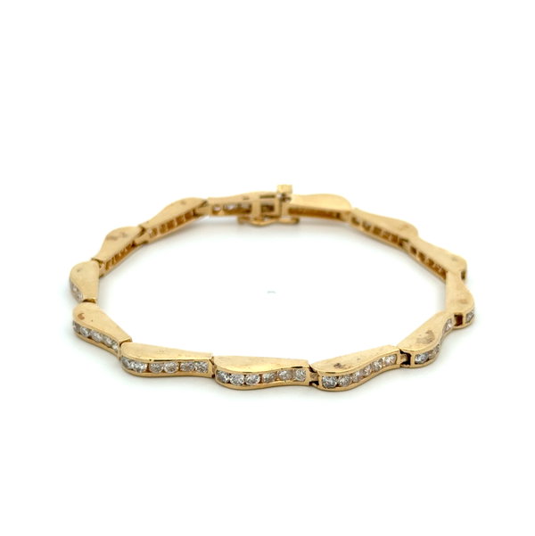 Closeup photo of 14K YG 4.00tcw RBC Diamond Tennis Line Wave Link Bracelet 14.9g, 7"