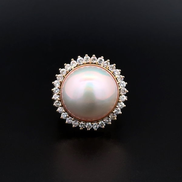 Closeup photo of 14K YG Mabe Pearl & .78tcw Diamond Ring 8.6g s4.75