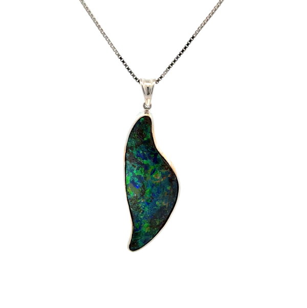 Closeup photo of 18K WG 19ct. Australian Black Boulder Opal on 14K WG Chain 8.3g 16"