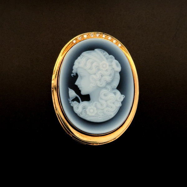 Closeup photo of 14K YG Carved Onyx Cameo & .10tcw Diamond Brooch 13.5g