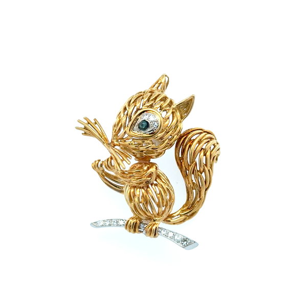 Closeup photo of 16K YG .17tcw Diamond Squirrel Sapphire Eye Brooch 15.4g