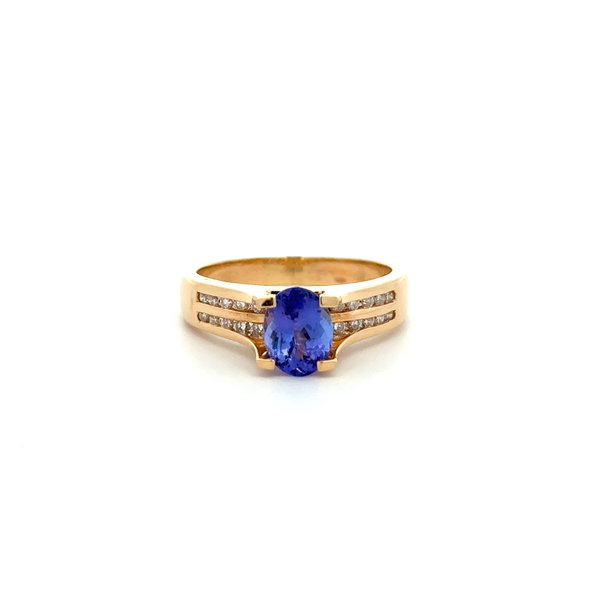 Closeup photo of 14K YG 1ct Oval Tanzanite & .30tcw RBC Diamond Ring 5.5g, s8.5