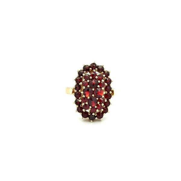 Closeup photo of 14K YG Bohemian 3tcw Garnet Cluster Oval Shape Ring 4.5g, s4