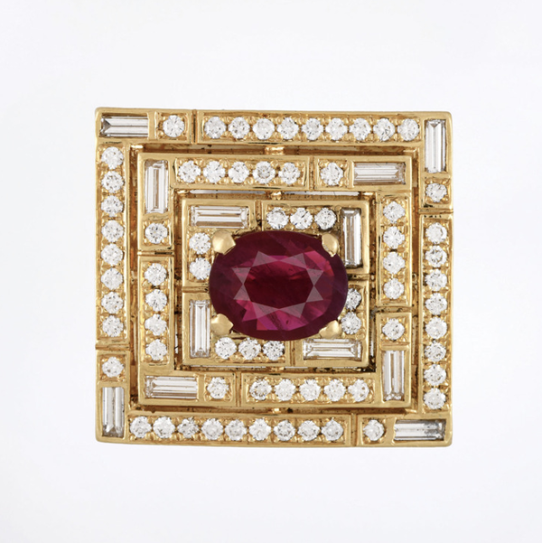 Closeup photo of 18K YG 2.42ct Oval Burma Ruby & 2.50tcw Bag & RBC Diamond Ring 35.1g, s5