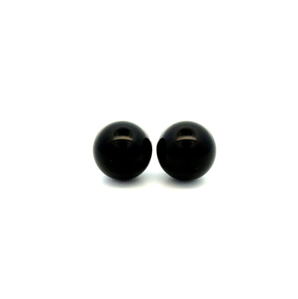 Closeup photo of 14K YG 12mm Round Onyx Stud Earrings 5.0g