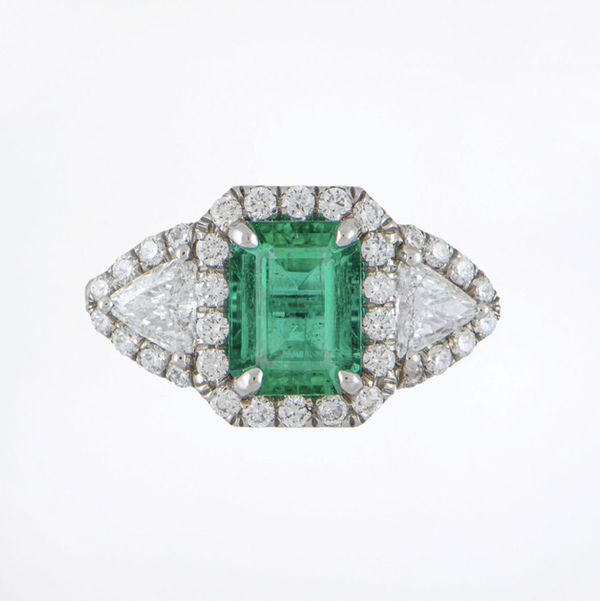 Closeup photo of Platinum Gorgeous 1.89ct Emerald, .48tcw Trillion & ..68tcw RBC Diamond Ring 5.3g, s6.5