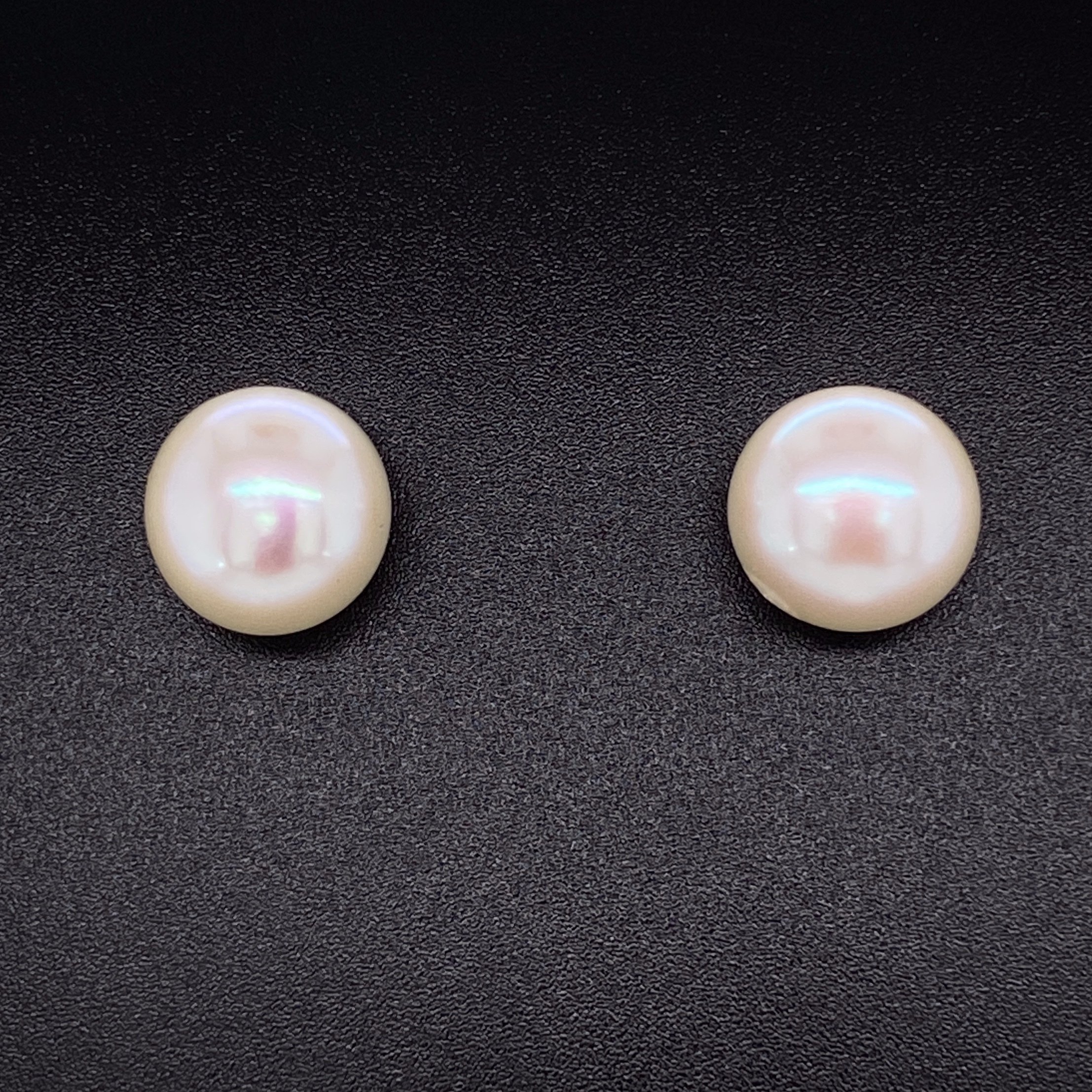 14K Yellow Gold Button 11mm White Pearl Stud Earrings