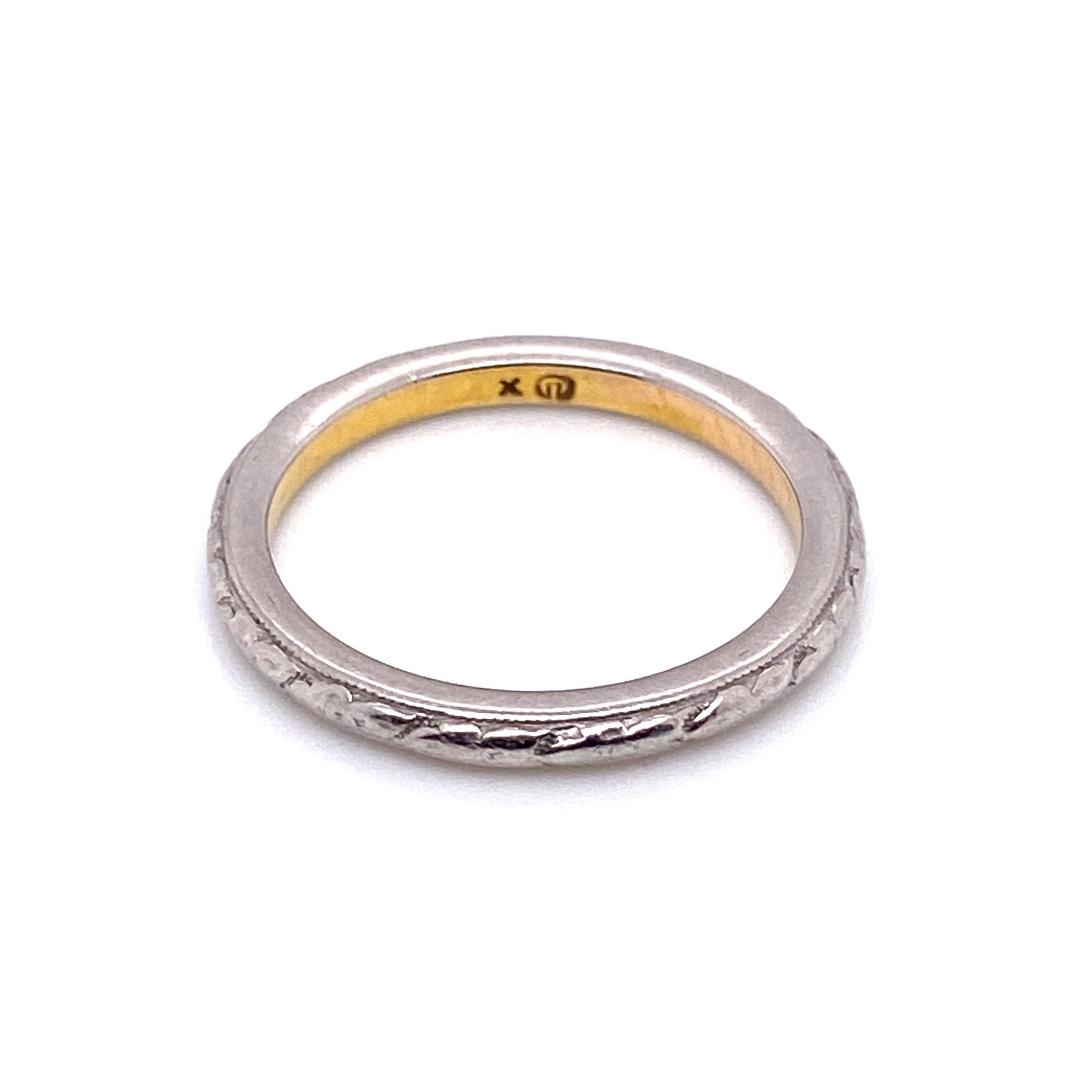 Platinum on 20K Gold Art Deco Engraved Band Ring 3.1g, s4.75