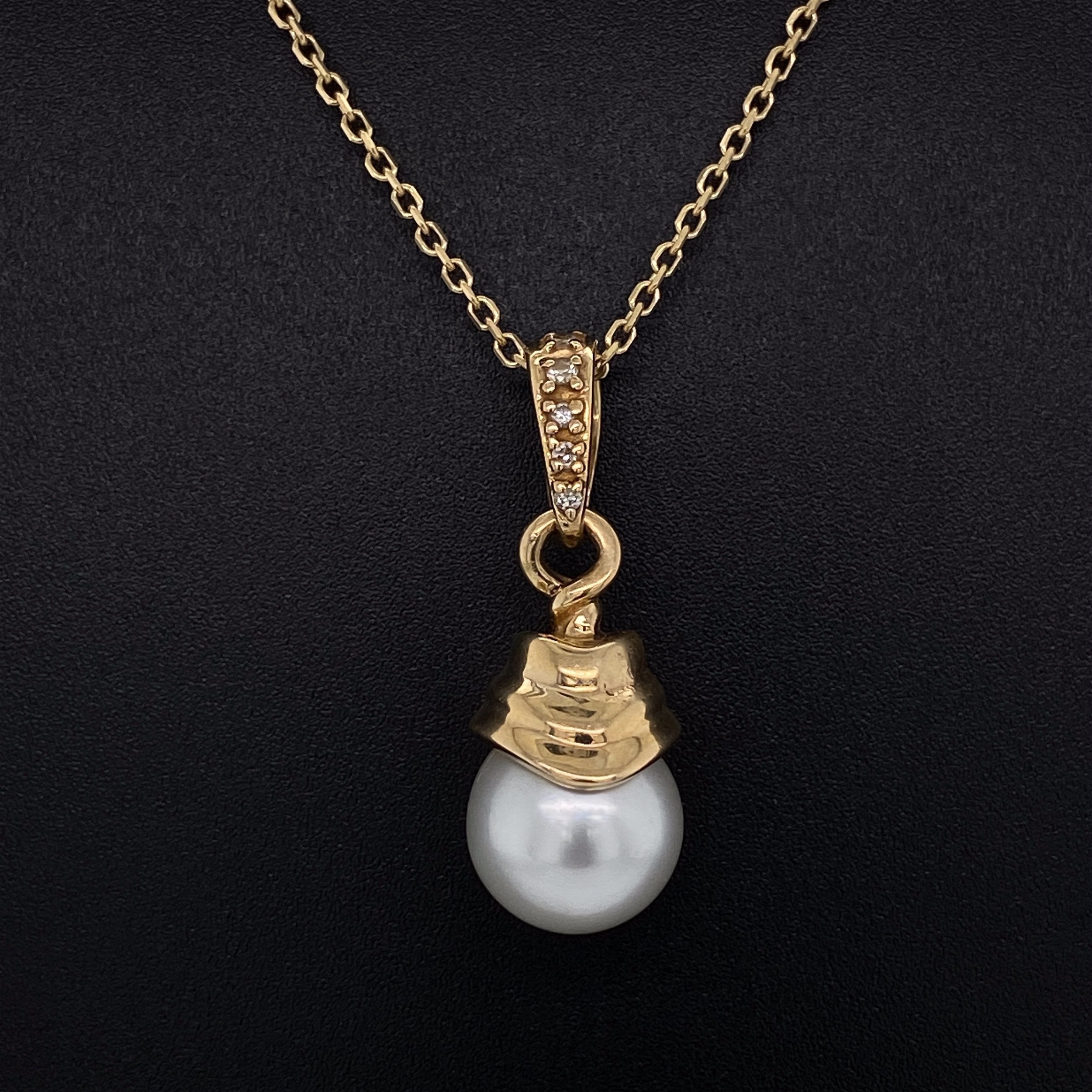 14K YG 11.5mm South Sea Pearl & .06tcw Diamond Necklace 7.0g, 16"