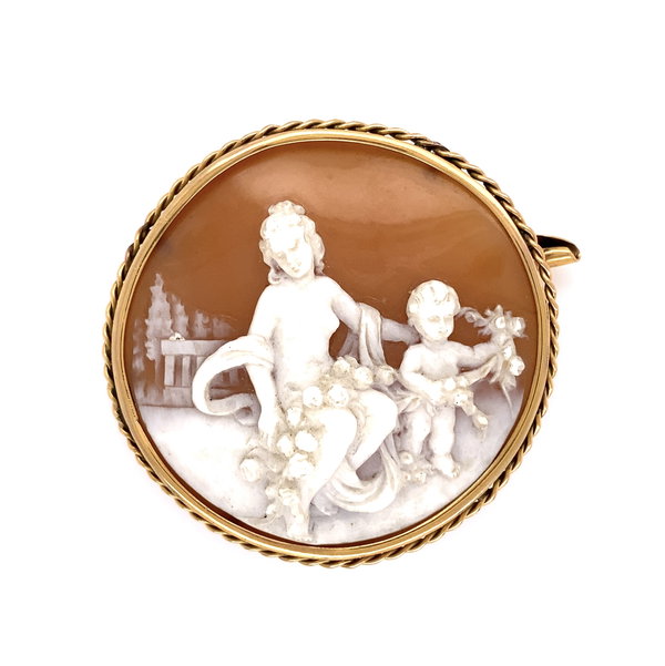 Closeup photo of 18K YG Very Fine Carved Cameo 14.3g, 2"