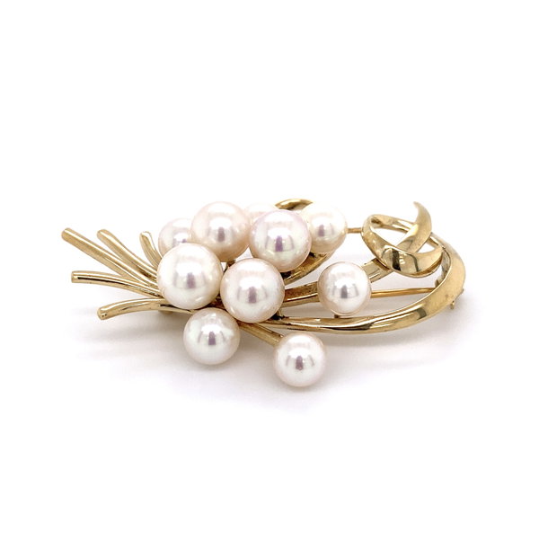 Closeup photo of 14K YG Mikimoto Akoya 7.4-6mm Pearl Brooch 12.6g