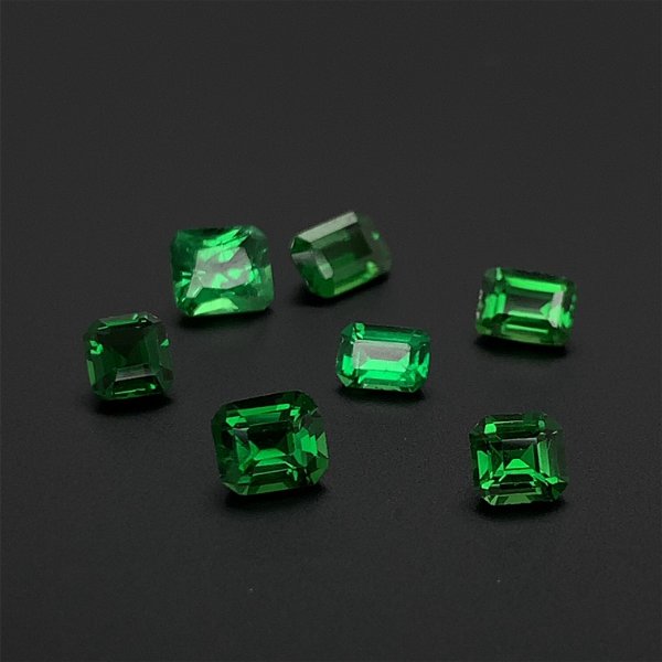 Closeup photo of 2.500ct Emerald Cut, Tsavorite