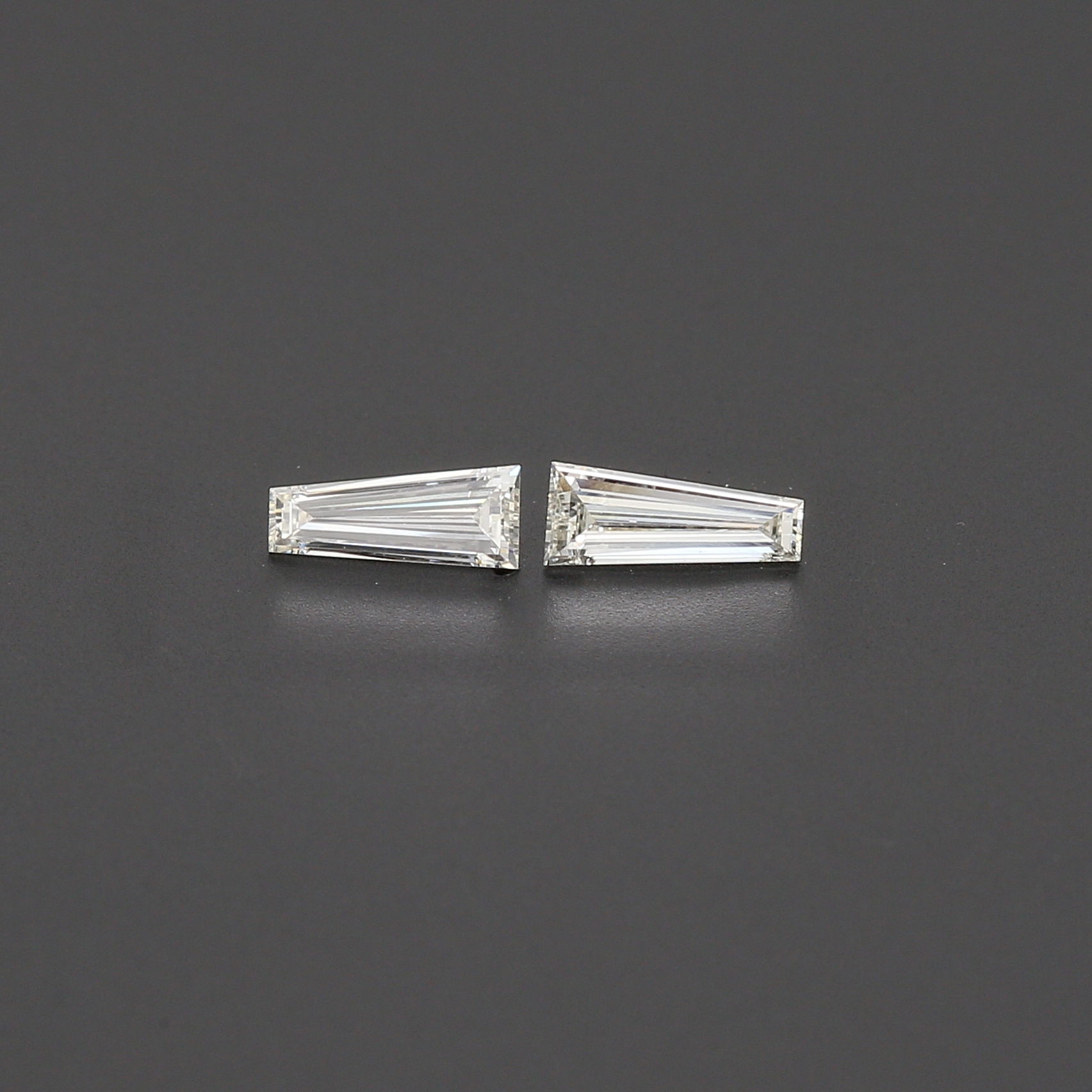 .34tw Tapered Baguette Cut Diamond M/P VS1-F .34tw Tapered Baguette Cut Diamond M/P VS1-F