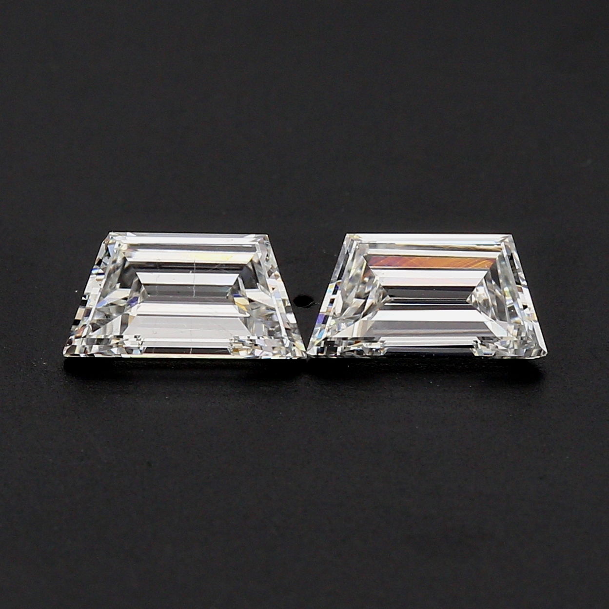 1.15tw Step Trapezoid Cut Diamond M/P VS2-F 1.15tw Step Trapezoid Cut Diamond M/P VS2-F