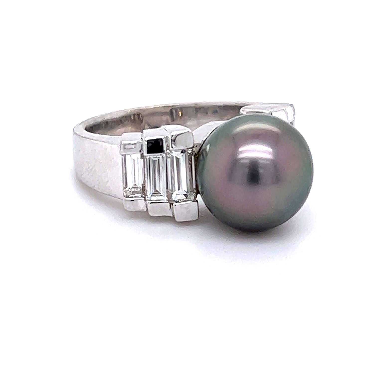 14k White Gold 11mm Black Pearl and Diamond Ring 14k White Gold 11mm Black Pearl and Diamond Ring
