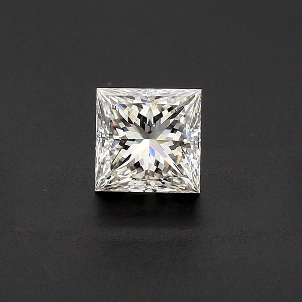 Closeup photo of 1.17ct Princess Cut Diamond, SI1-I -GIA/E
