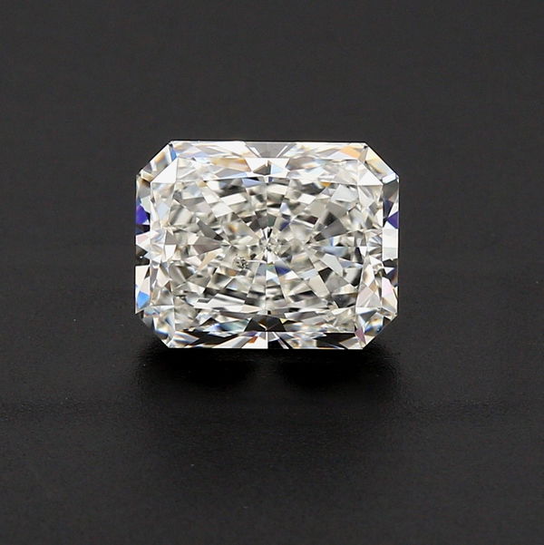 Closeup photo of 1.86ct Radiant Cut Diamond, SI1-I -GIA/INSC