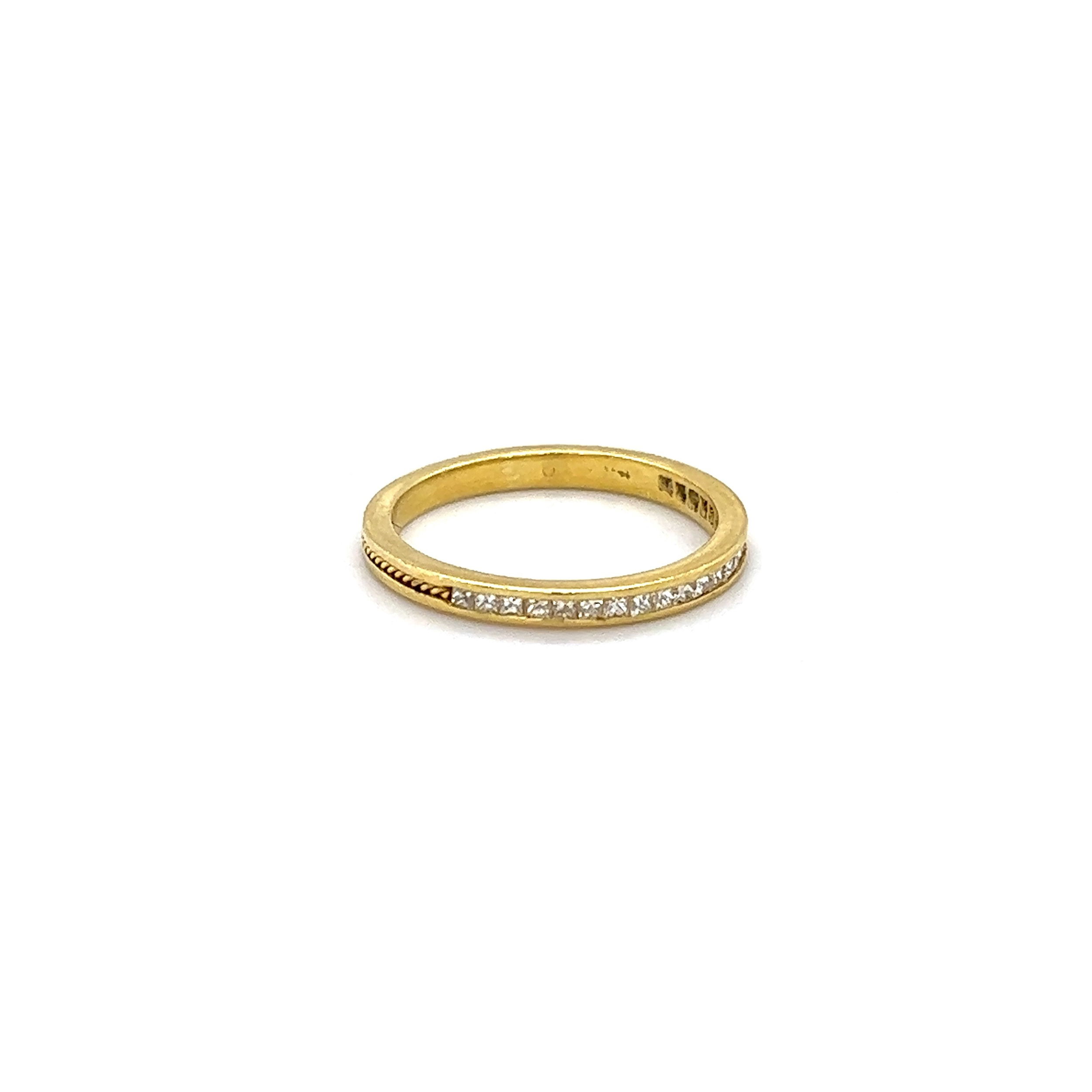 18k Yellow Gold Diamond Band