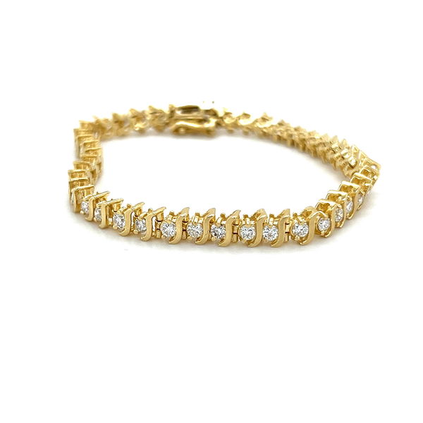 Closeup photo of 14k Yellow Gold 3tw Diamond Bracelet