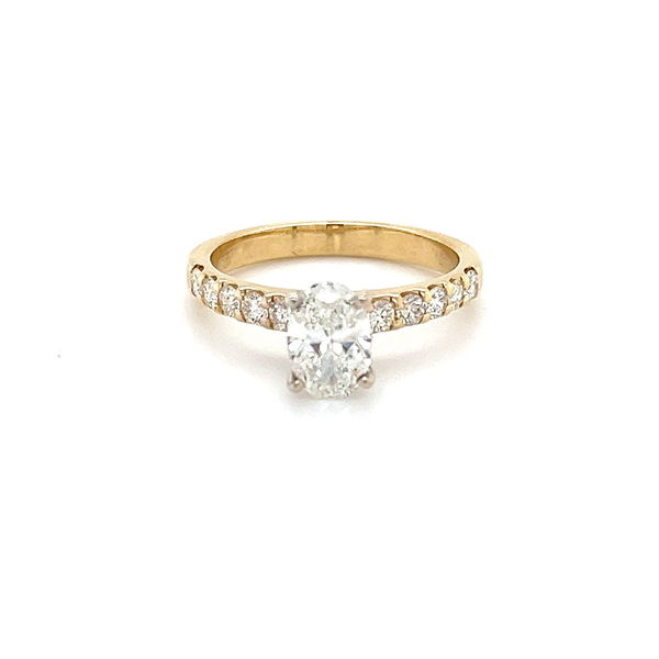 Closeup photo of 14k Yellow Gold 1.02ct Oval Cut Diamond Ring
