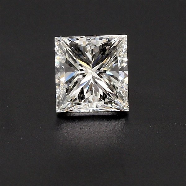 Closeup photo of 1.61ct Princess Cut Diamond, VS2-H -GIA