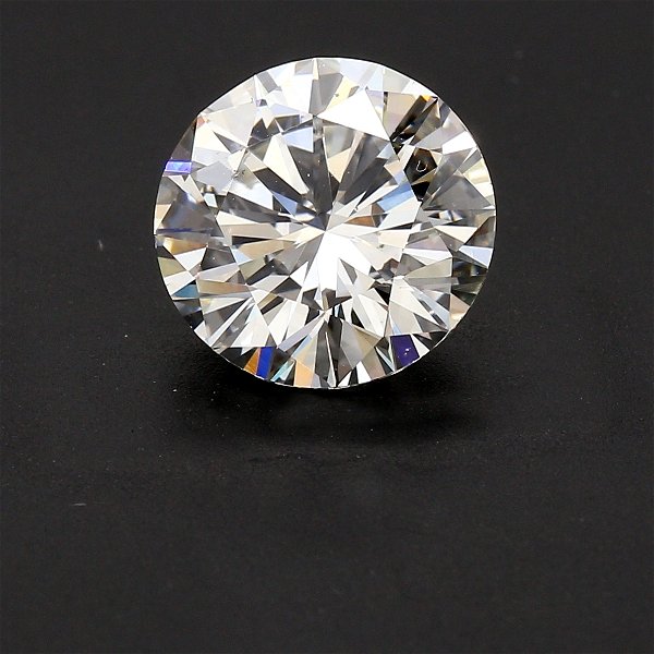 Closeup photo of 3.04ct Round Brilliant Cut Diamond, SI1-I -GIA