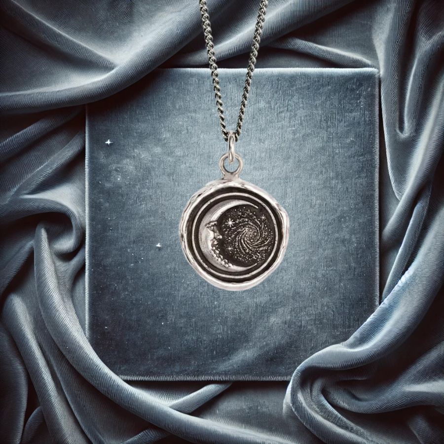pyrrha pendant with crescent moon