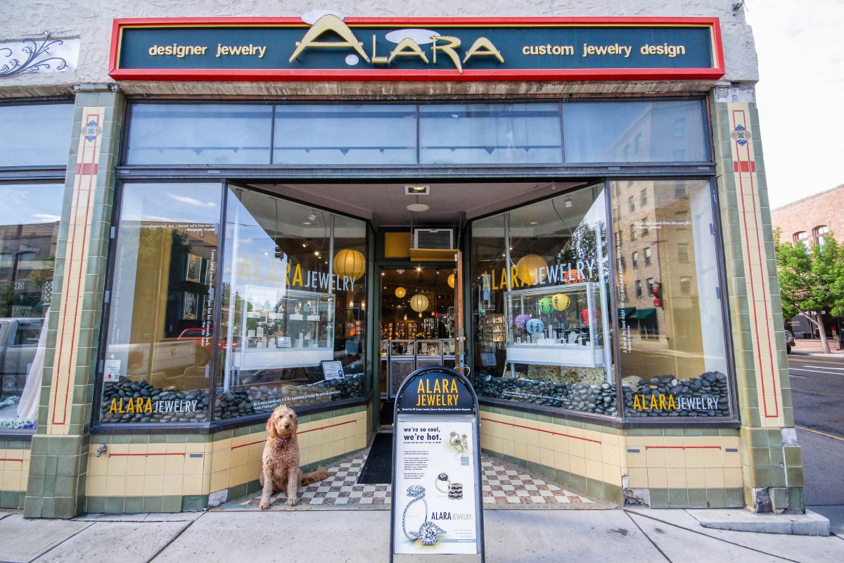 Alara Jewelry boutique in Bozeman, Montana featuring sapphire jewelry on display