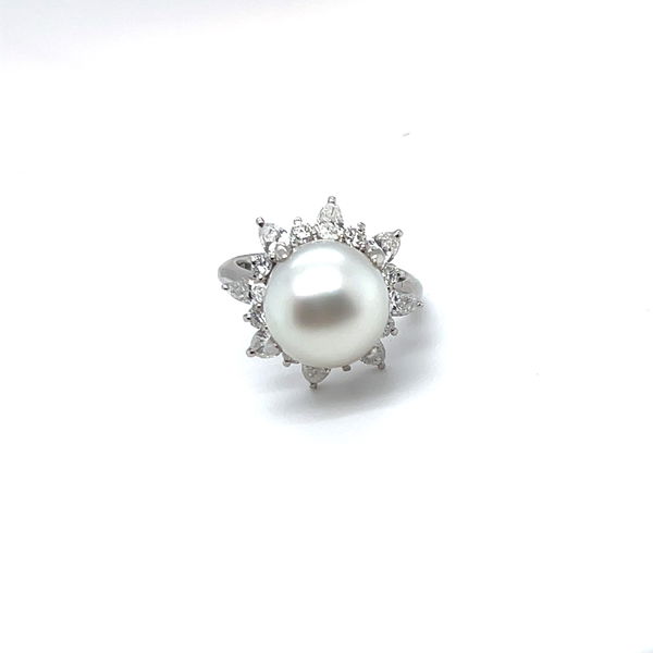 Closeup photo of Plat 11.7mm South Sea Pearl Ring w/1.34ct Dias sz6.25 10.5g