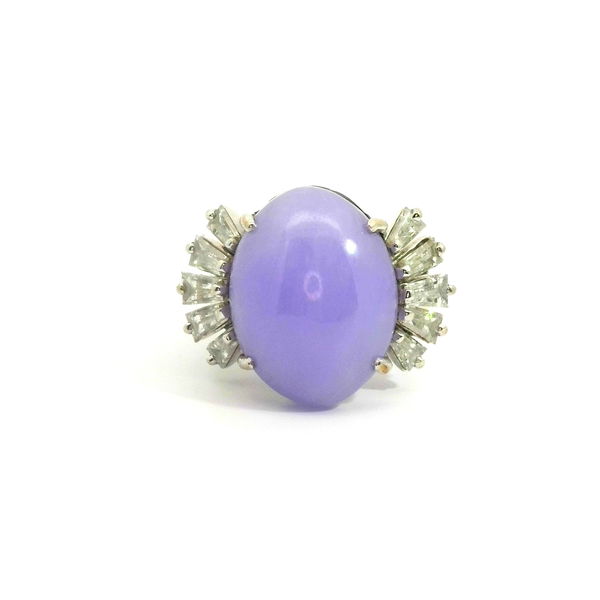 Closeup photo of 14KW 18x13.5mm Lavender Jade & Diamond Ring 10.2g sz6.5