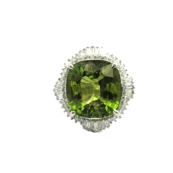 Closeup photo of Plat Ring 20.65ct Peridot & 1.22ct Dia sz6 16.8g