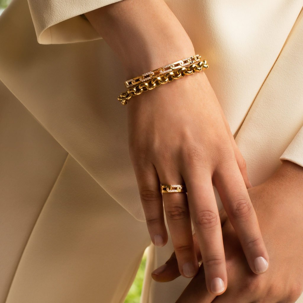 Navarra Slim Diamond Accent Bangle Bracelet in 18kt Yellow Gold