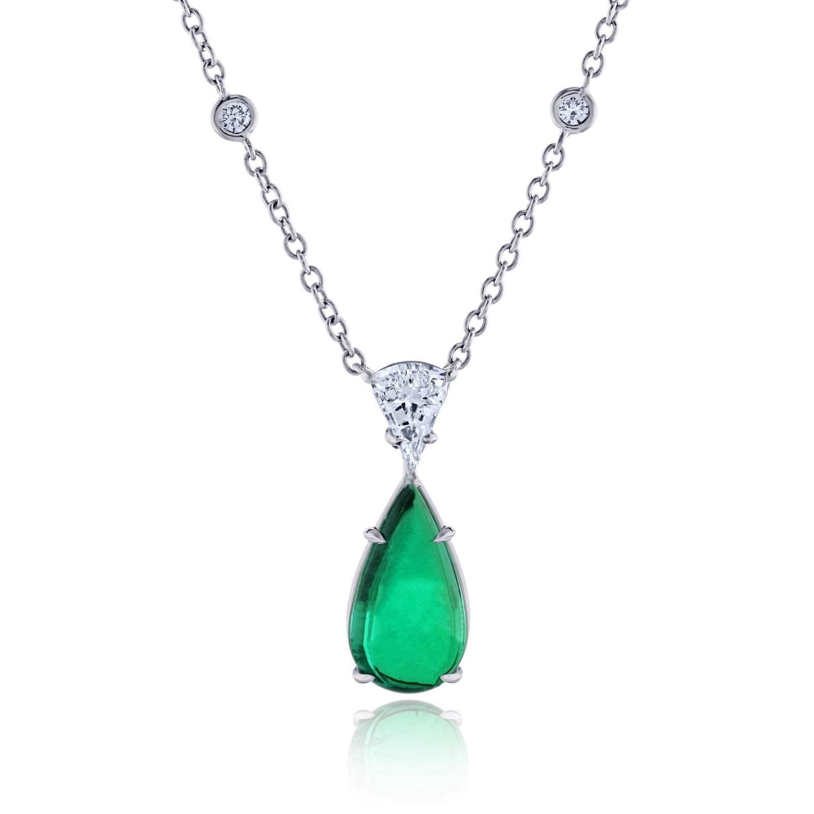 David Gross Necklace 3.89 carat Cabochon Green Emerald