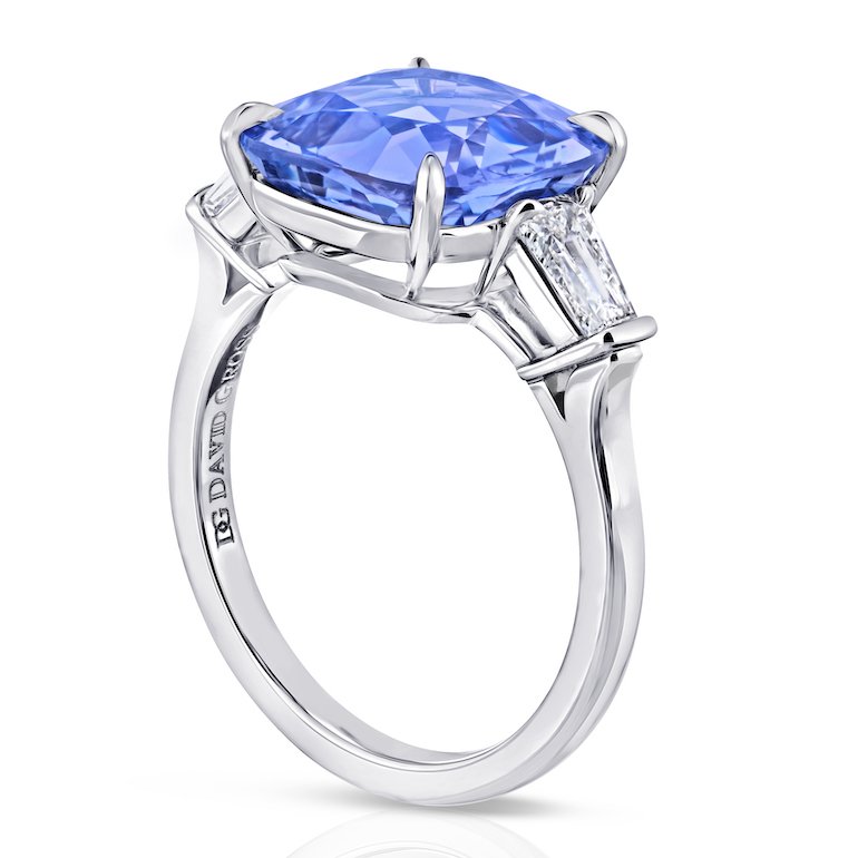 6.74 Light blue sapphire ring
