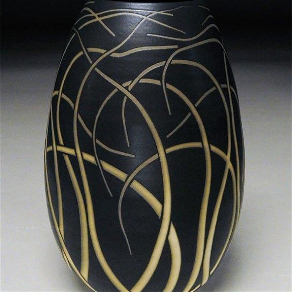 Closeup photo of Porcelain Woven Grass 11.5x7