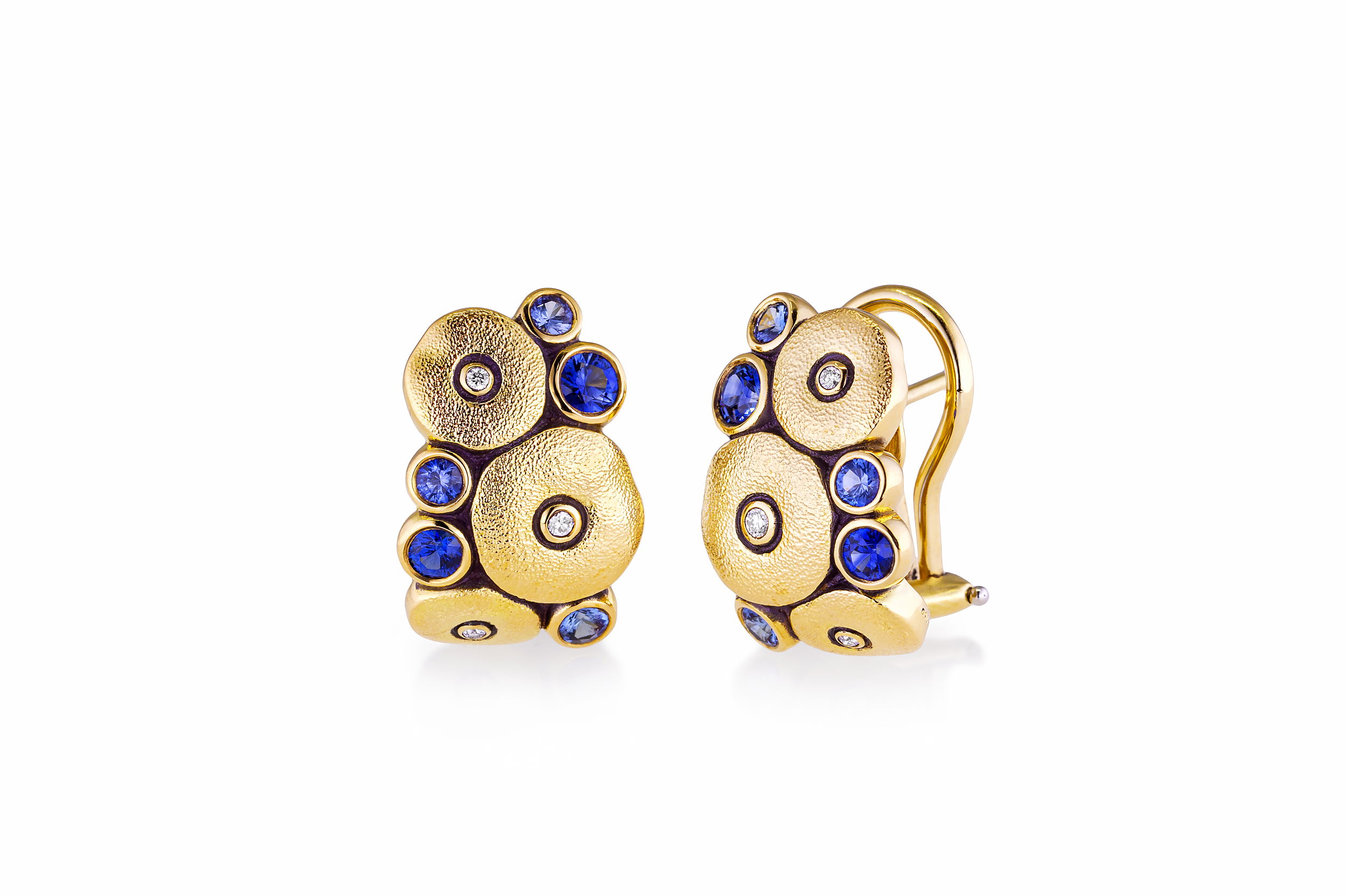 Orchard Button Earring with Blue Sapphire Mix in 18kt Yellow Gold