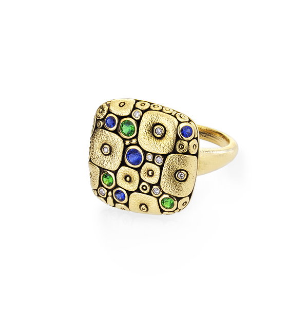 Soft Mosaic Dome Ring with Blue Sapphire and Tsavorite Mix in 18kt Yellow Gold